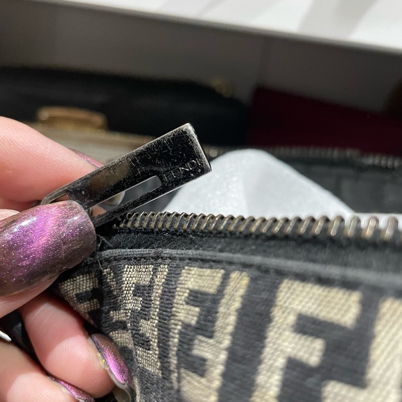 Fendi - Picture 5 of 7